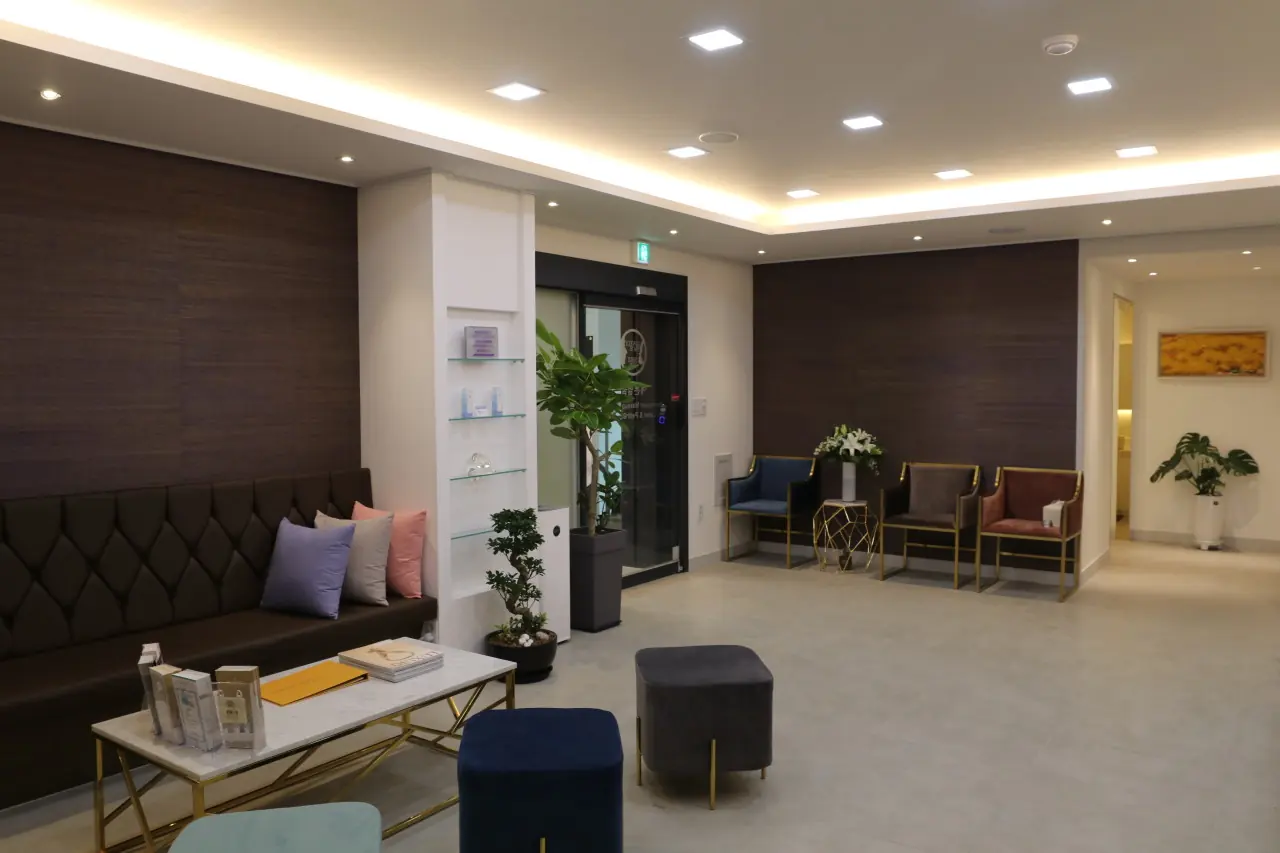 Interior of Beauty Story Clinic, gangnam dermatology 5